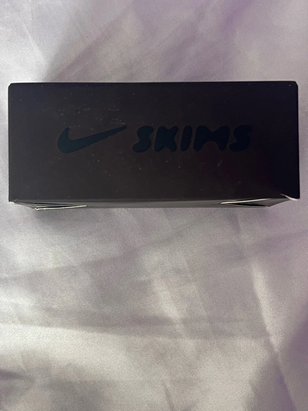 Nike/ Skims  Black Hair Claw Clip - Sleek Everyday Hold